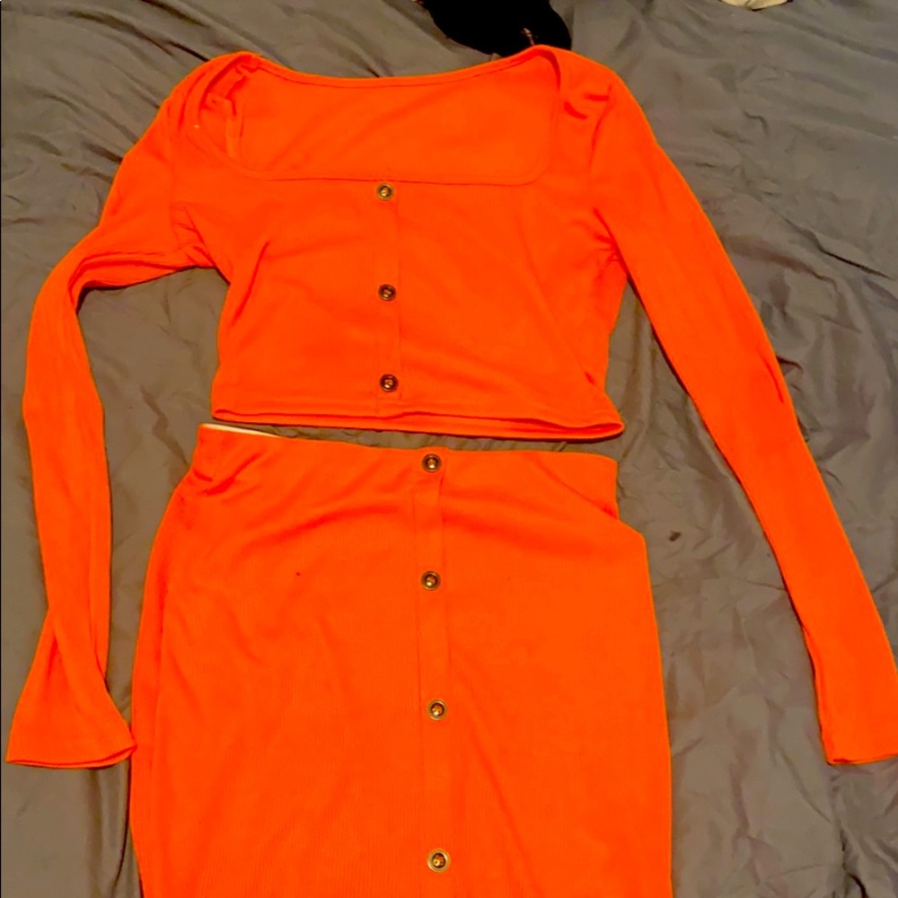Fashion nova long sleeved shirt and mini skirt - Picture 1 of 2